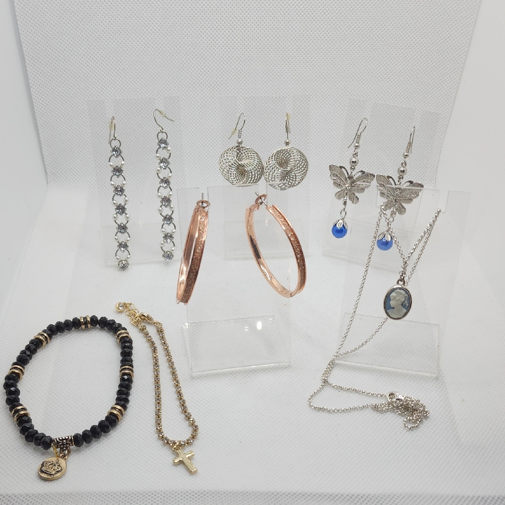 Elegant Silver and Gold Women's Jewelry Set